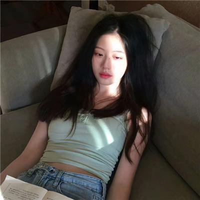 三女性